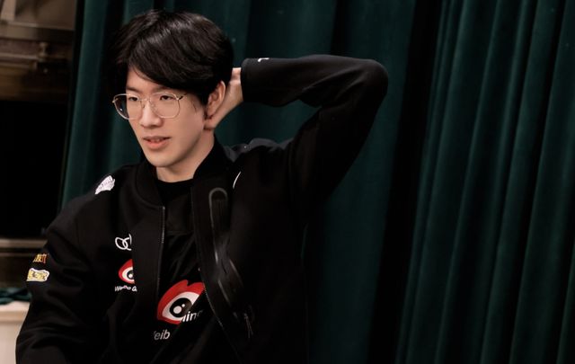 德国名宿：沃尔特马德是独一无二的，他解决了德国的中锋荒