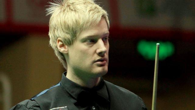 梅西小时候铃声响了不回教室，老师批评他：马拉多纳只有一个