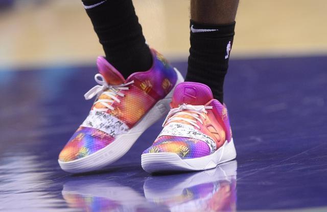 阿德莱德对阵惠灵顿凤凰首发：古德温领衔、鲁弗出战